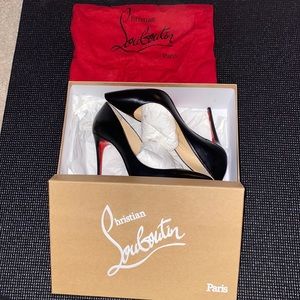 Never worn Christian louboutin heels
